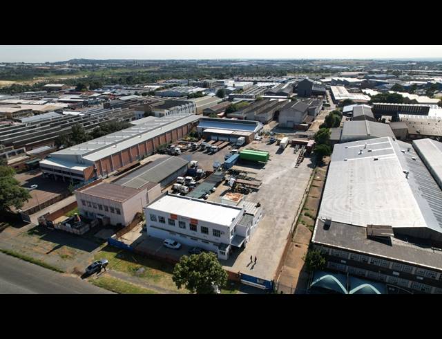 7,786M² FACTORY TO LET IN STEELEDALE